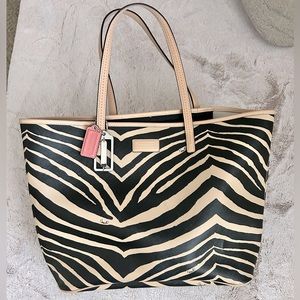 COACH WOMEN’S TOTE